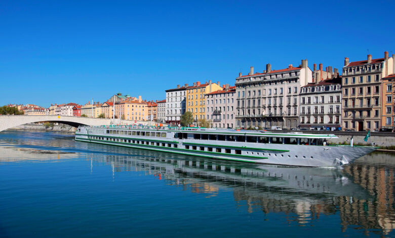 Donaukreuzfahrt in Budapest: Die besten Bootsfahrten für Sightseeing & Romantik